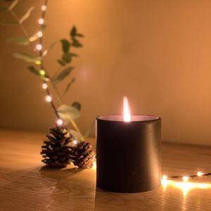 Bougie en matière recyclée – local